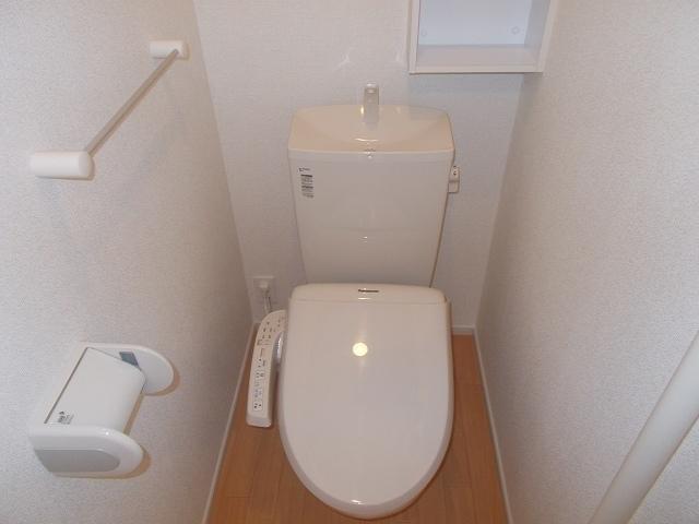 レジーナＨＡＴＡ（102） トイレ