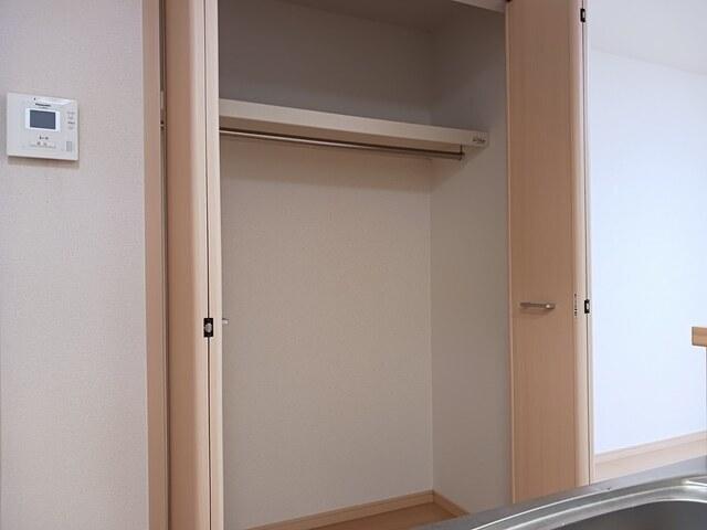 プレシャス　手屋（103） 収納