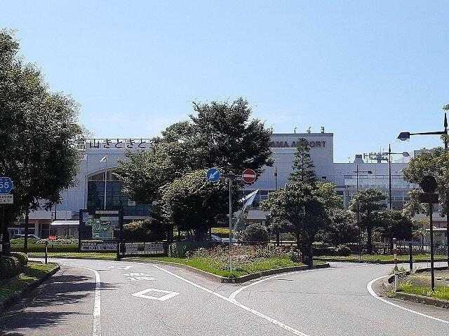 富山きときと空港：1200m