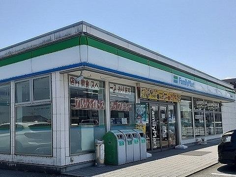 ファミリーマート金代店：850m