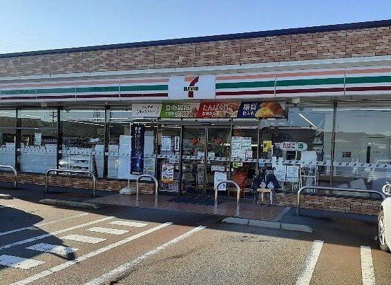 セブンイレブン呉羽本町店：350m