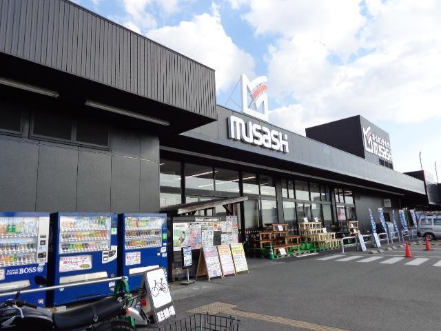 ホームセンタームサシ富山店：1175m