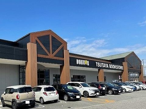 ＴＳＵＴＡＹＡ藤の木店：1800m