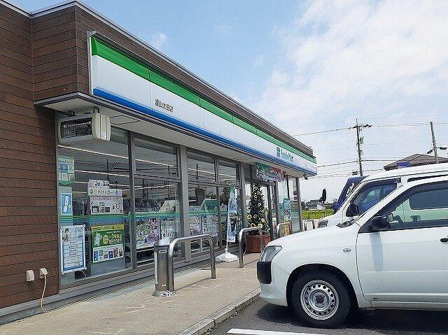 ファミリーマート富山太田店：684m