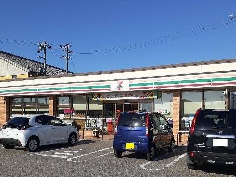 セブンイレブン婦中上田島店：600m