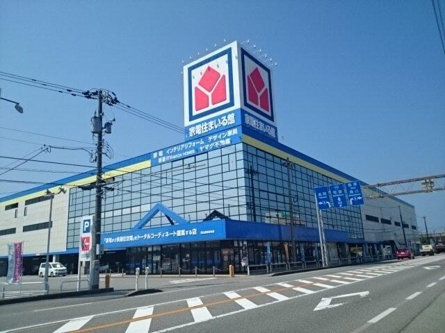 ヤマダデンキ富山富山金泉寺店：700m