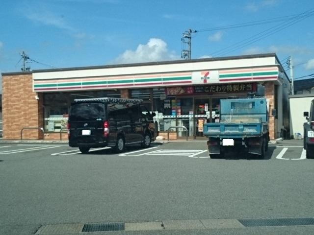 セブンイレブン富山中川原店：342m