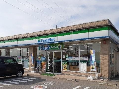 ファミリーマート富山茶屋町店：300m