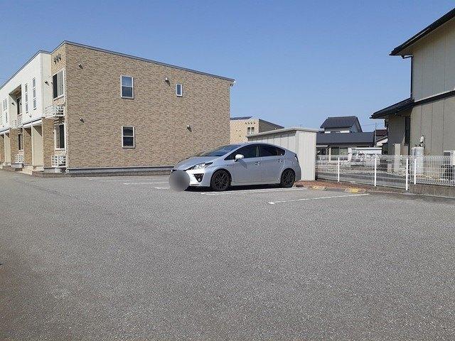 ハッピーフィールド　つばき館（103） 駐車場