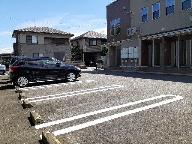 ネクステージ（204） 駐車場