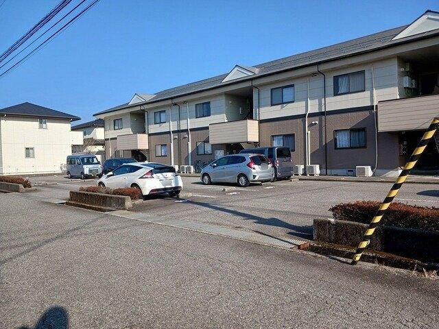 リブアライフ花梨（203） 駐車場