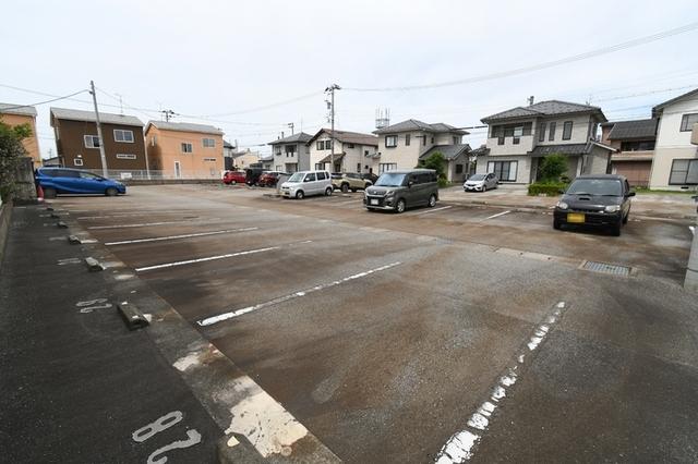 グランドコート　Ⅰ（102） 駐車場