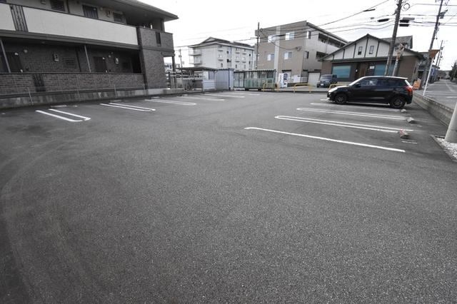 D-roomフレンド（105） 駐車場