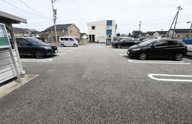 ジュネス向新庄ⅡA（203） 駐車場