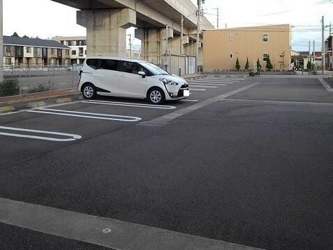 サニースクエアＢ（203） 駐車場