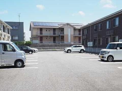 アッシュ８　Ａ（203） 駐車場