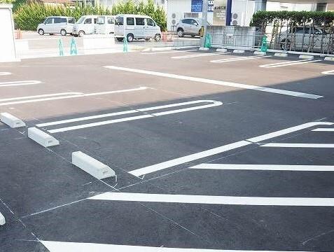 シエル　ブルー（103） 駐車場