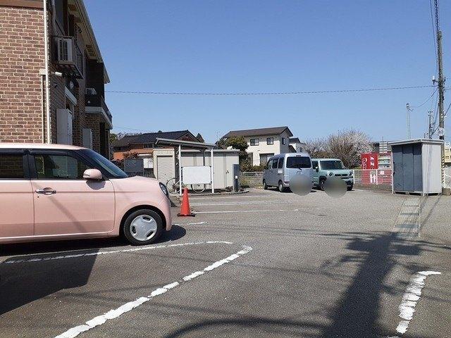 サンライト　ムーン（201） 駐車場