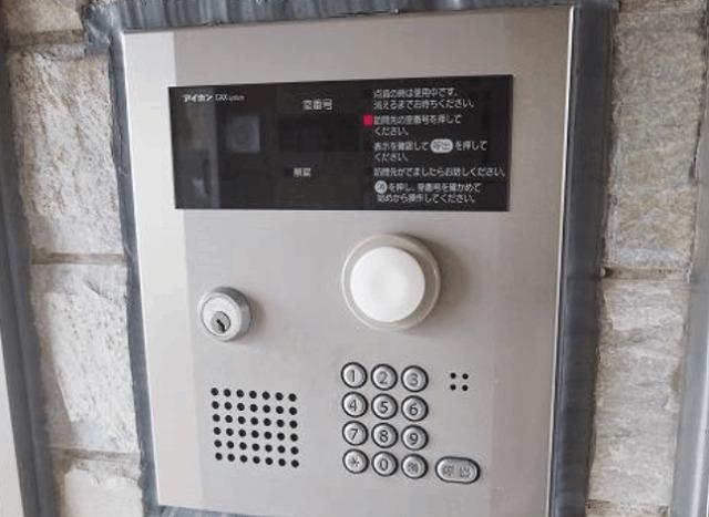 ＥＣＲＵ（エクリュ）（302） エントランス