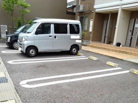 レジーナＨＡＴＡ（102） 駐車場