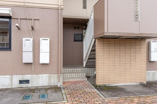 螢川館　B棟（102） エントランス
