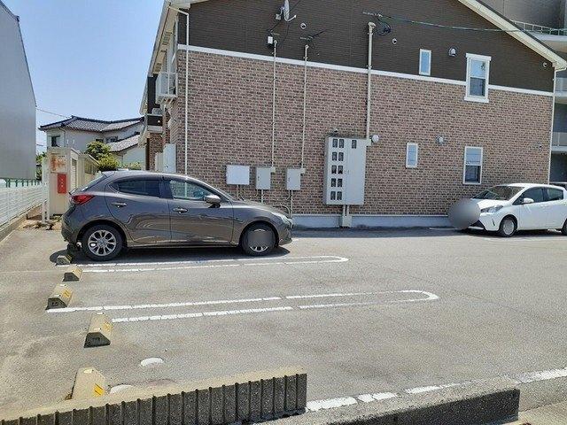 シャインパーク（205） 駐車場