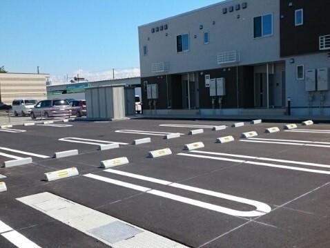 ルミエールＡ（202） 駐車場