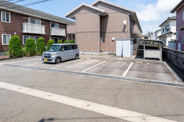 モナリエ大泉（107） 駐車場