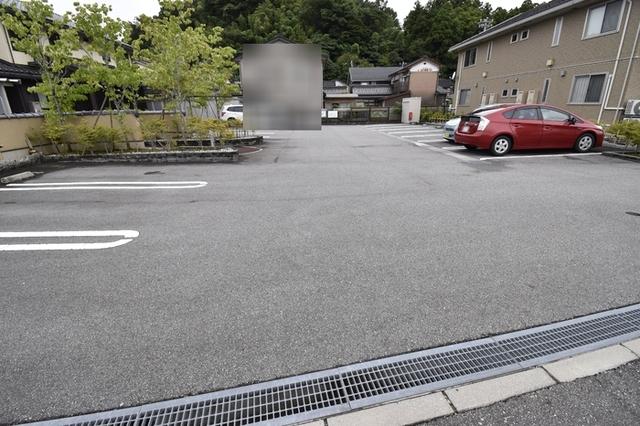 カレンデュラⅡ（102） 駐車場