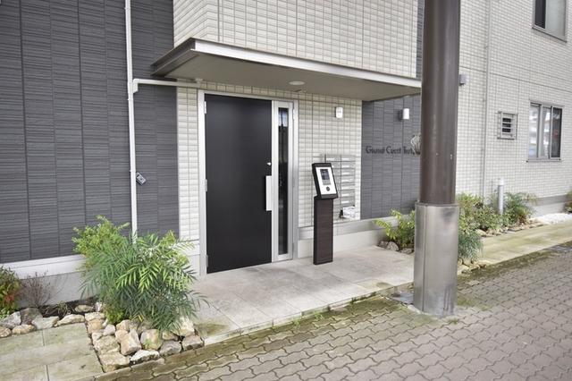 グランドコート堤町（207） エントランス