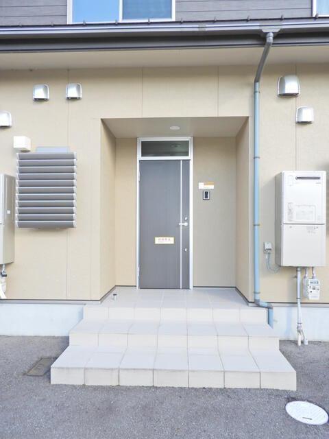 ファイン朝菜町A棟（2） エントランス