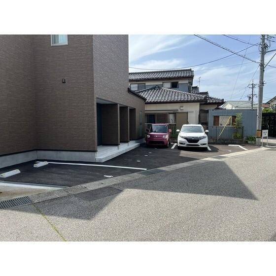 キミコート本郷（103） 駐車場