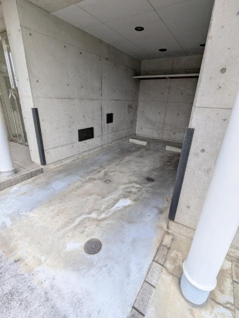 ヴィベール磯部（305） 駐車場