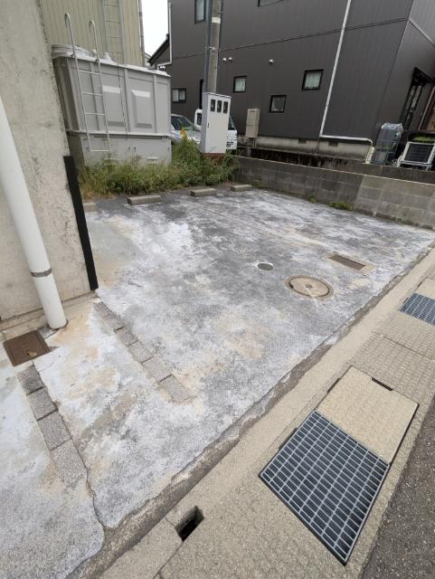 ヴィベール磯部（305） 駐車場