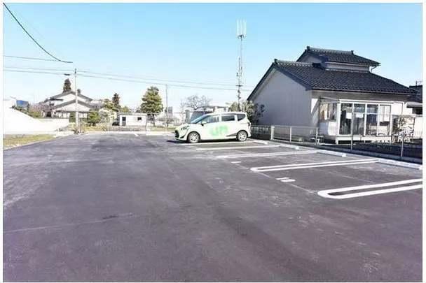 HELIOS中川原（202） 駐車場
