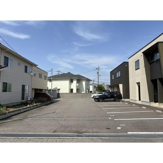 Grasse　Ⅱ（3） 駐車場