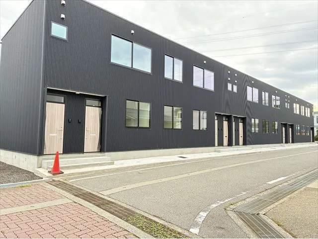 新富山口駅より徒歩18分 新築 2階建の賃貸物件