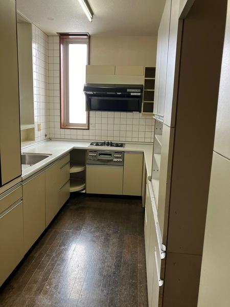 射水市本町2丁目住居付きビル キッチン