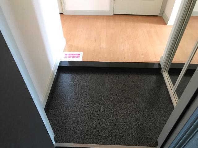 サニーハイツ 玄関