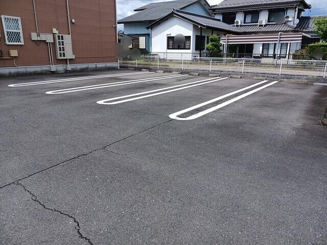 ヴァイオレット加茂野　Ｂ（202） 駐車場