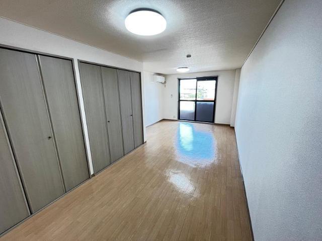 タウンロイヤル 部屋画像