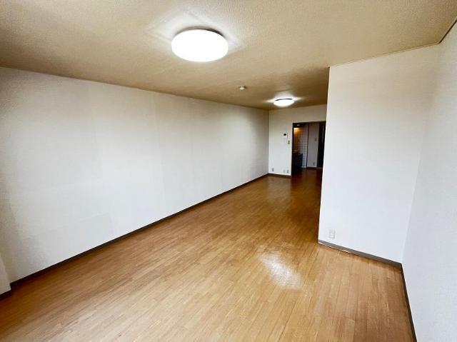 タウンロイヤル 部屋画像