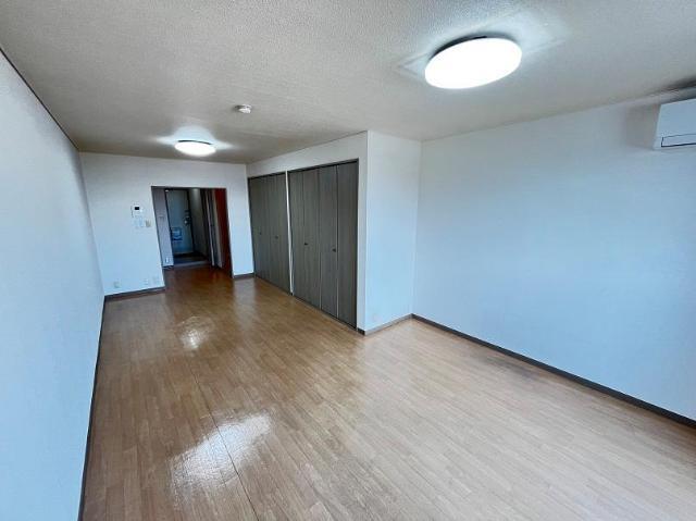 タウンロイヤル 部屋画像