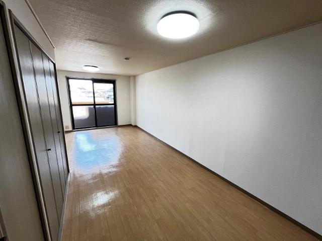 タウンロイヤル 部屋画像