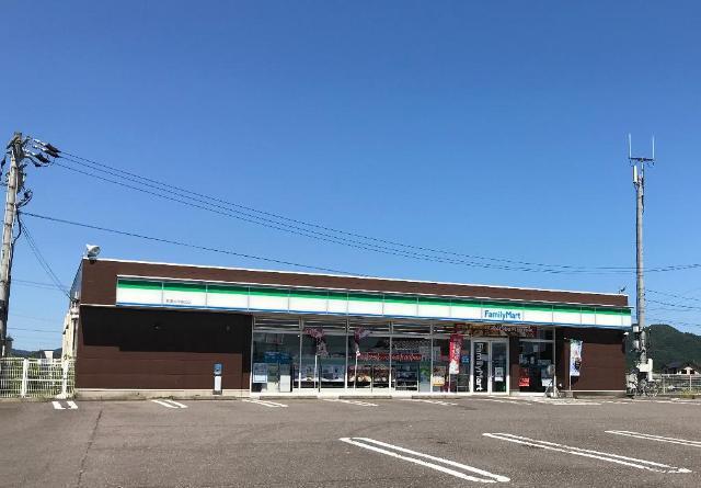ファミリーマート美濃加茂富加店：679m