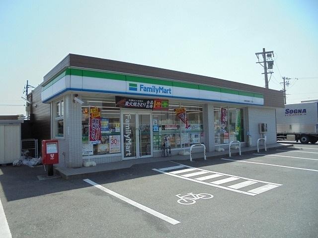ファミリーマート成清六丁目店：240m
