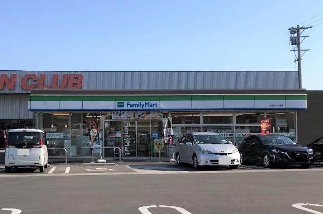 ファミリーマート美濃加茂山手店：323m