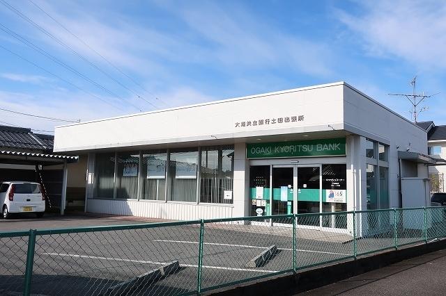 大垣共立銀行：800m