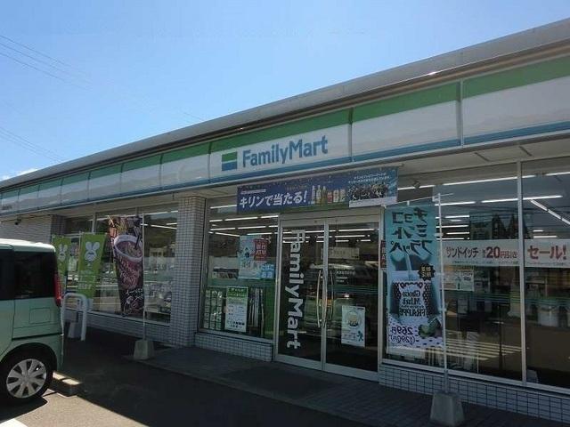 ファミリーマート美濃加茂前平店：1400m