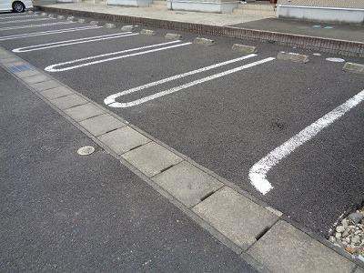 フレイム・アクティーボⅠ（103） 駐車場